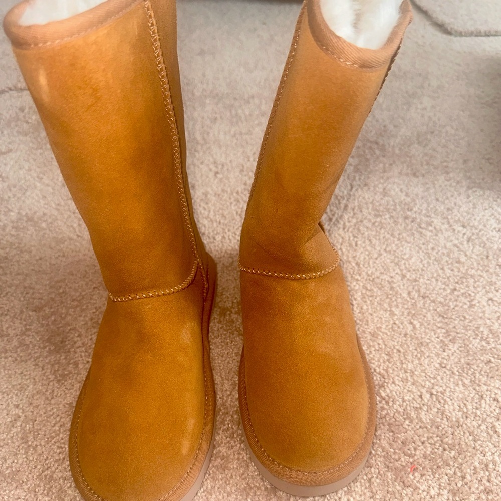 Kookaburra Uggs Chestnut